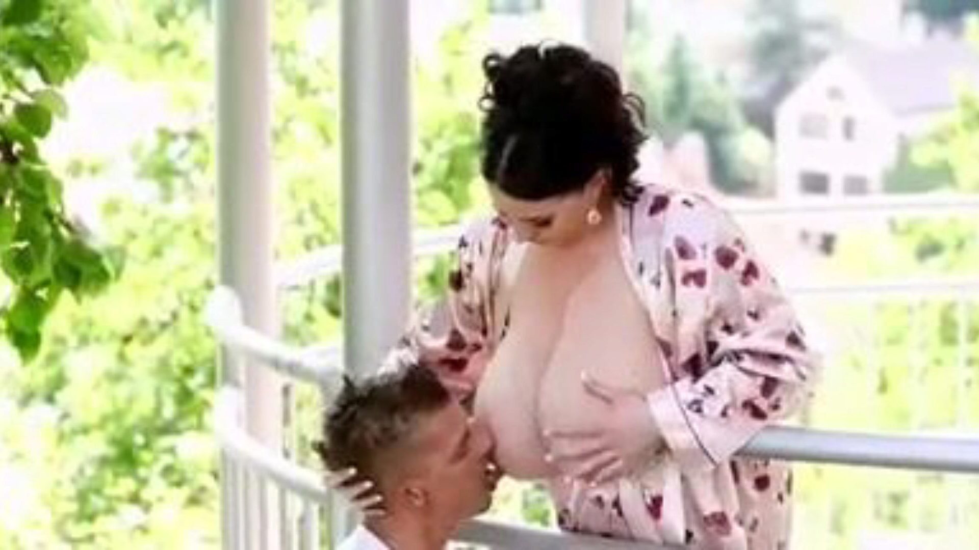 Big Tits FREEPORN